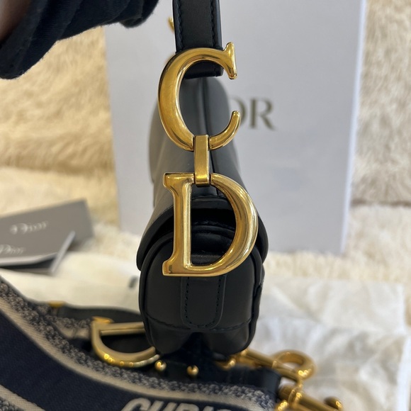 Authentic Christian Dior Mini Saddle bag in Black Calfskin Leather - Picture 3 of 14